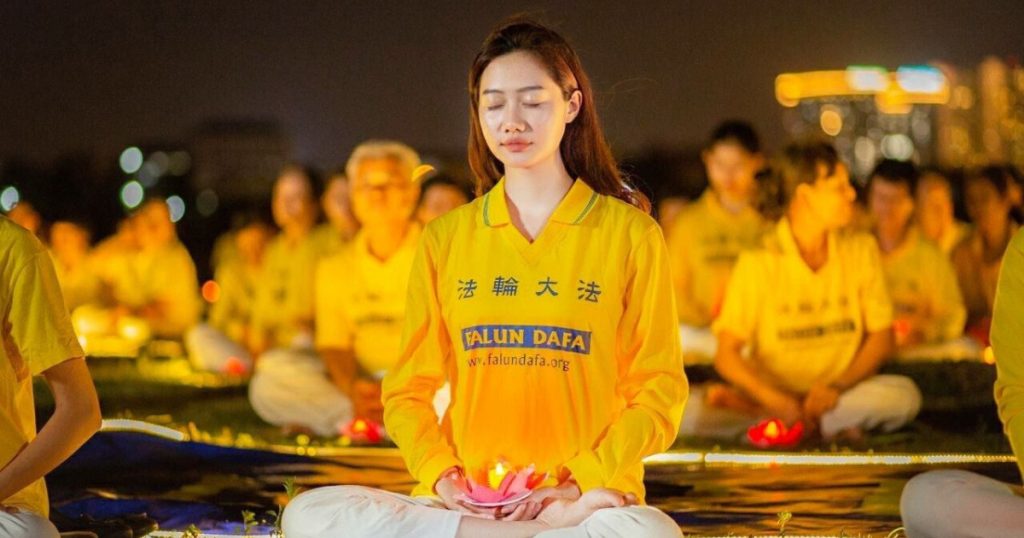 Traditional meditative practice of Falun Gong performed outdoors