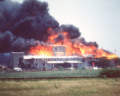 Explosion at Branch Davidian Compound