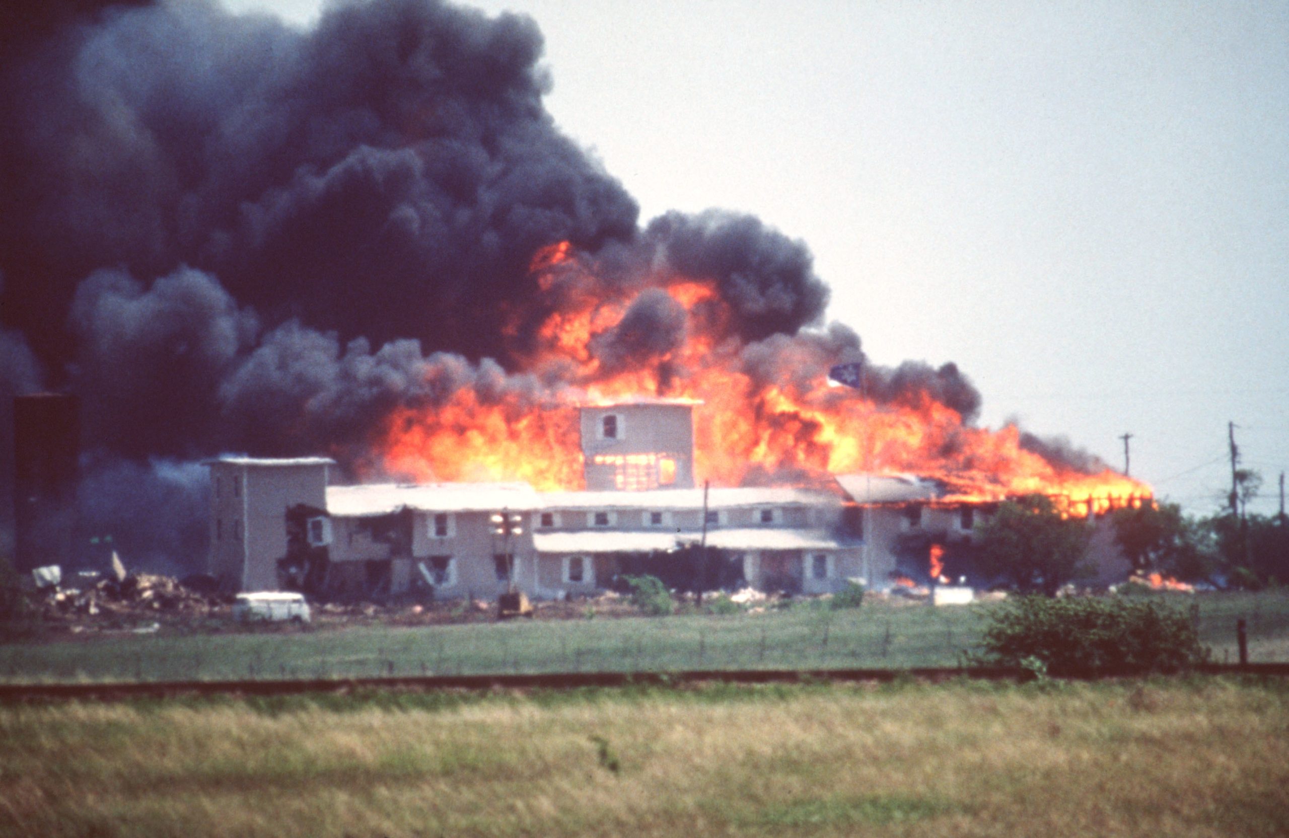 Explosion at Branch Davidian Compound