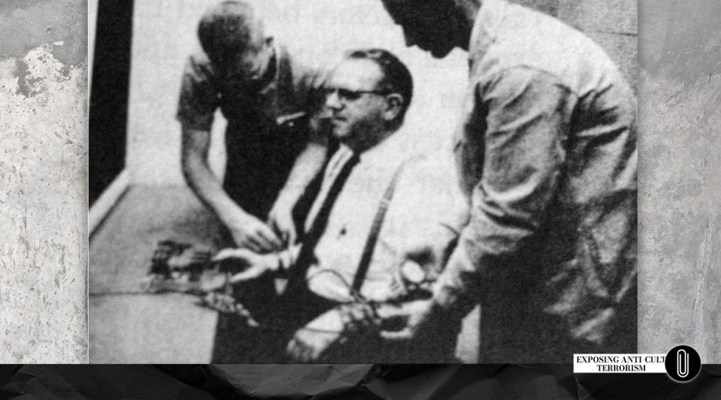 An image from the Milgram experiment 