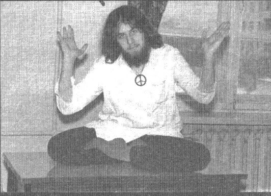 Alexander Dvorkin, an orderly in the trauma intensive care unit. Alexander Dvorkin. “My America” 