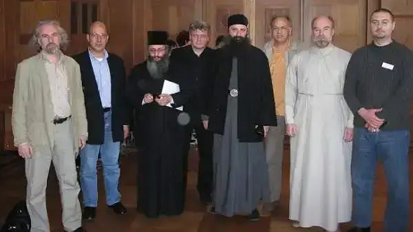 2007 photo from the FECRIS conference featuring CAS representatives and Russian anticultists
